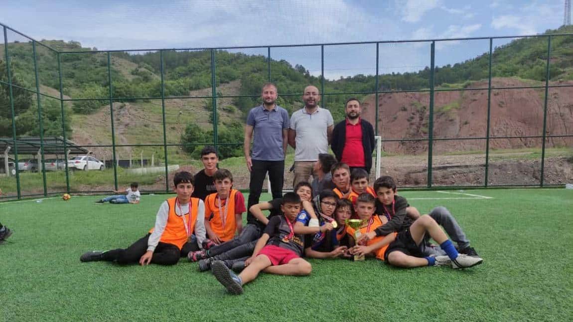 Aydıncık Futbol Turnuvası Şampiyonu BAYDİĞİN İMAM HATİP ORTAOKULU